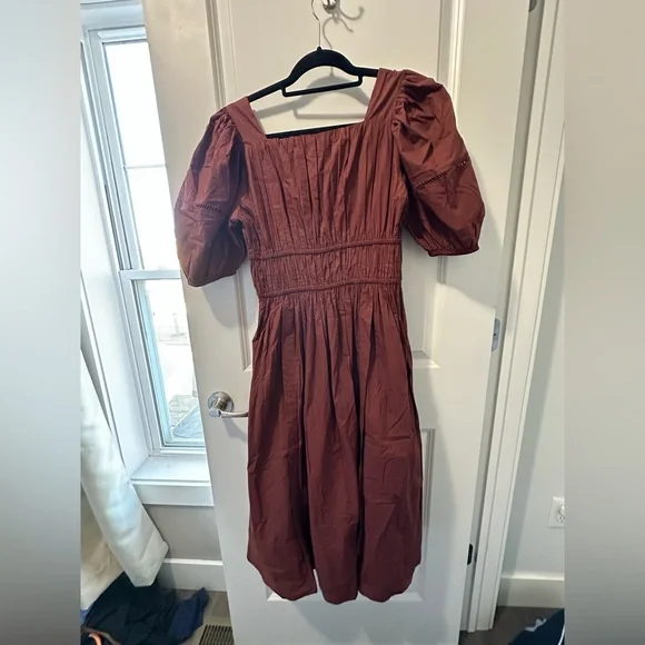 Ivy City Elegant Brown/Red Puff Sleeve Dress - Picture 2 of 4